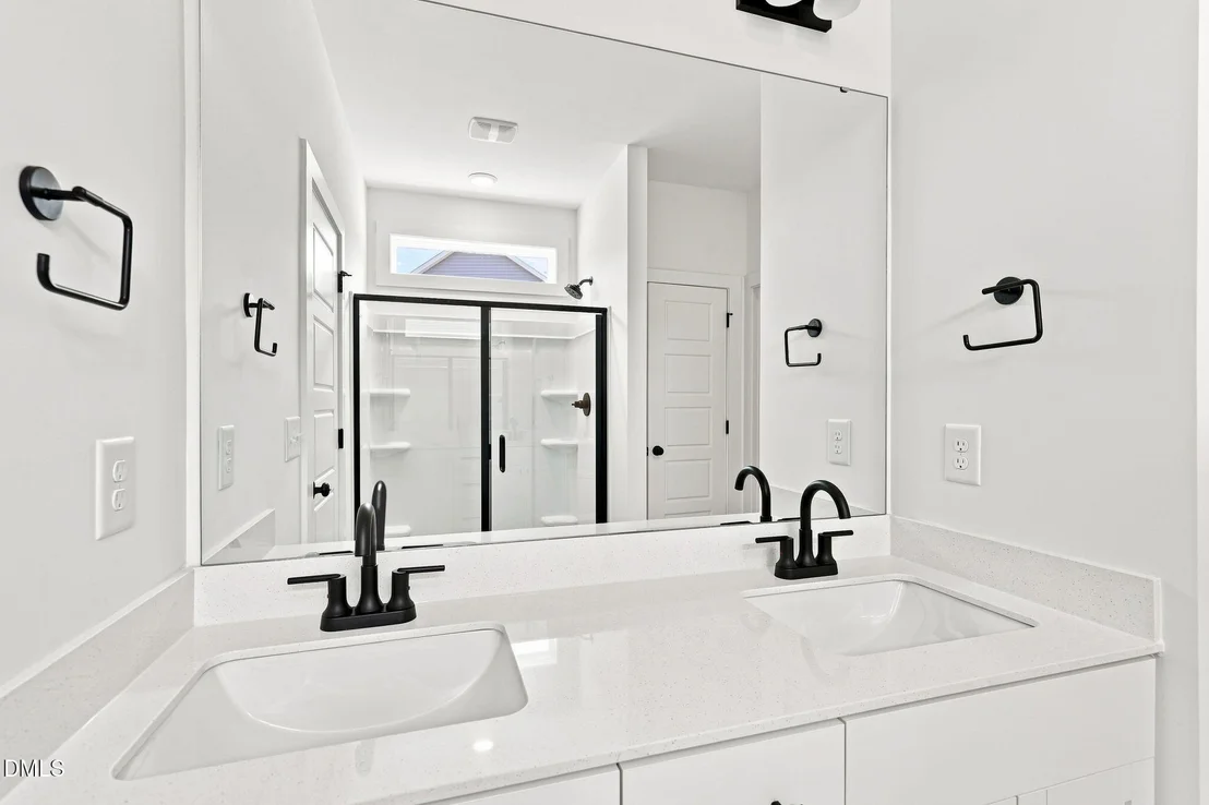 Photo of 16 Loganberry Avenue