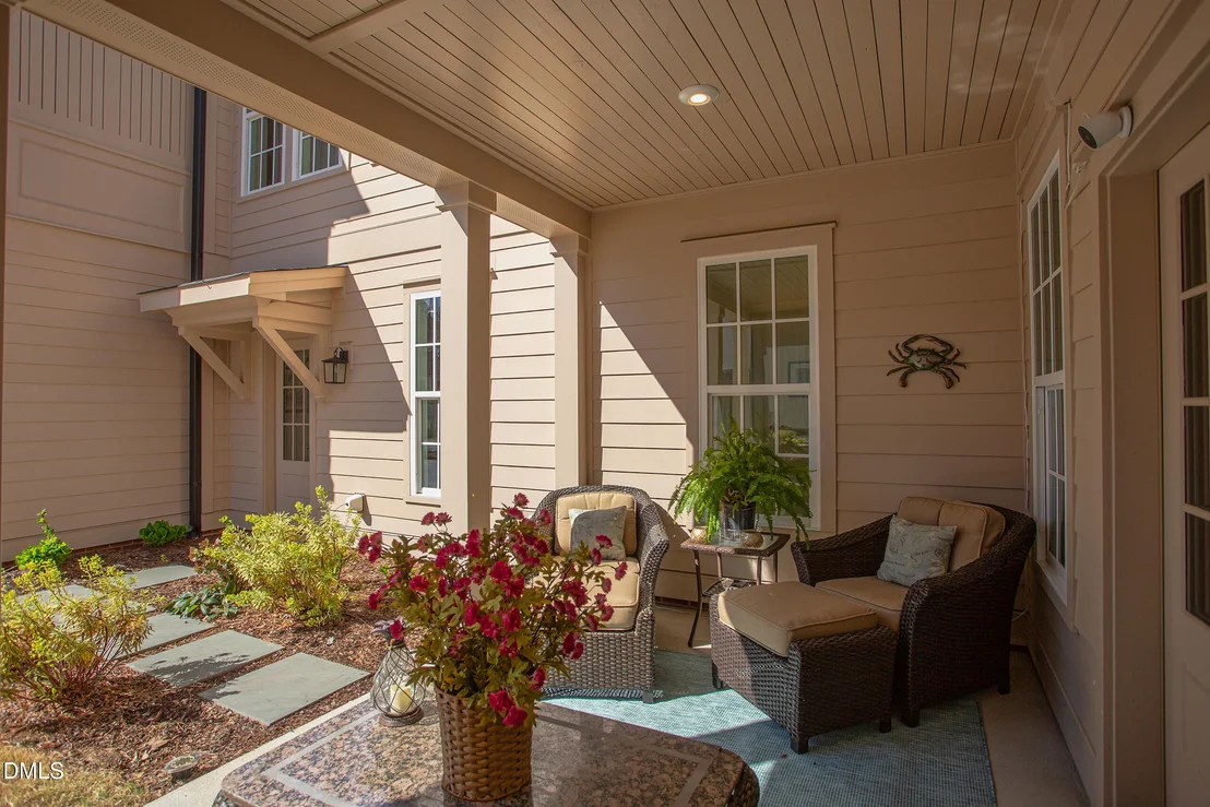 Photo of 1028 Whitehall Circle
