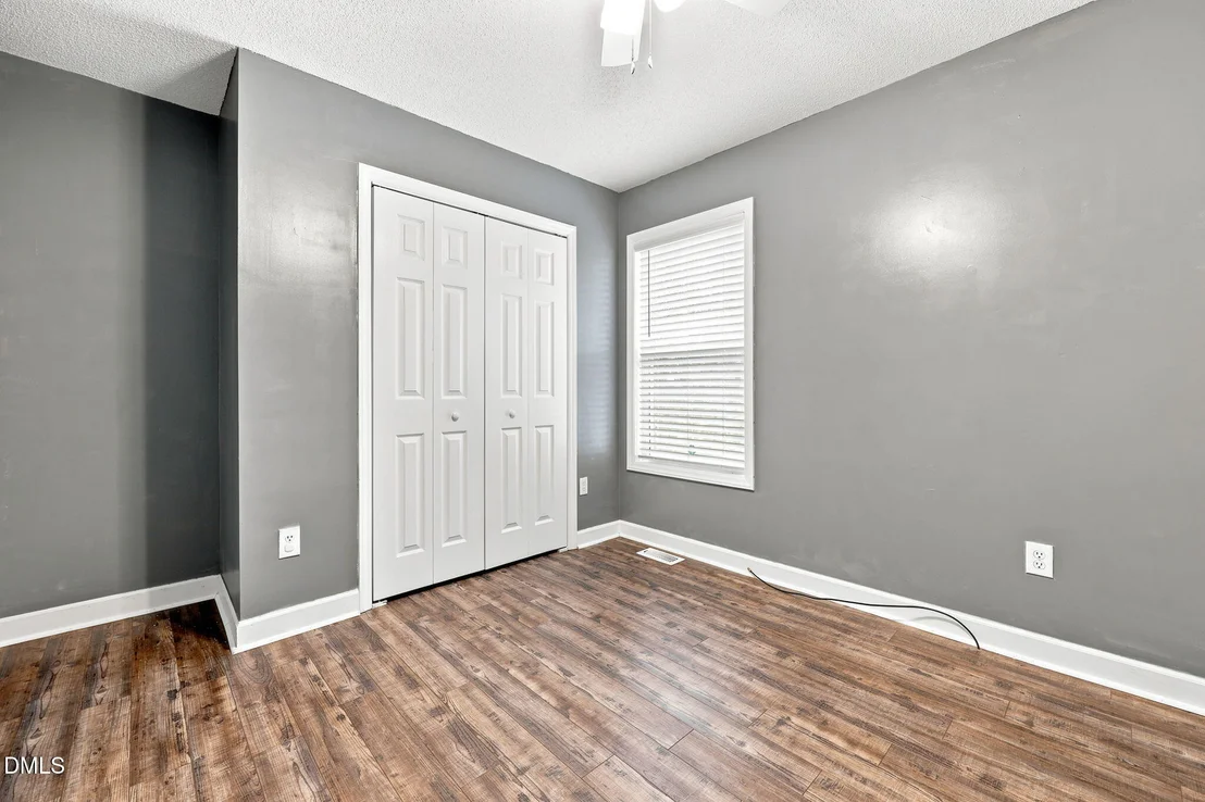 Photo of 215 Brookfield Circle