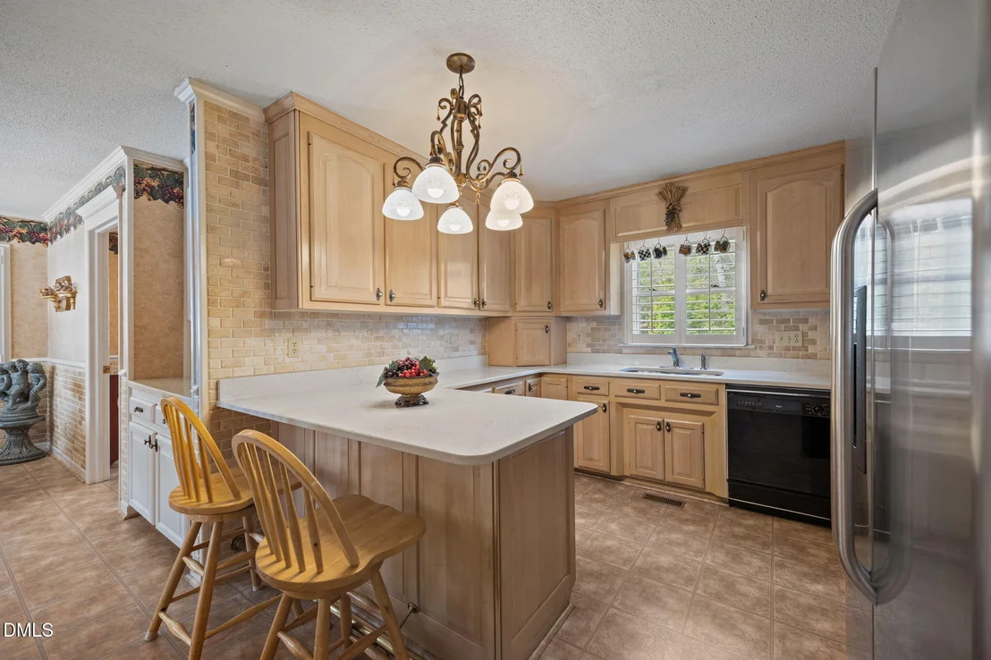 Photo of 801 Lakeside Drive