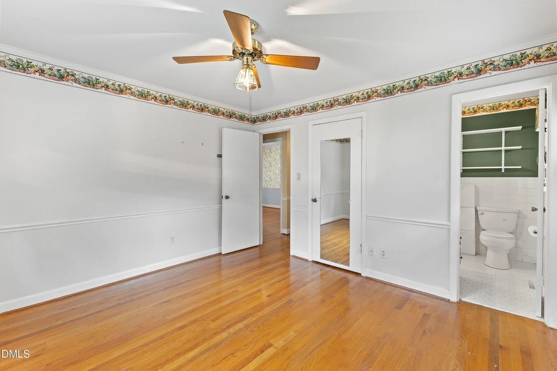 Photo of 1101 S Walnut Drive