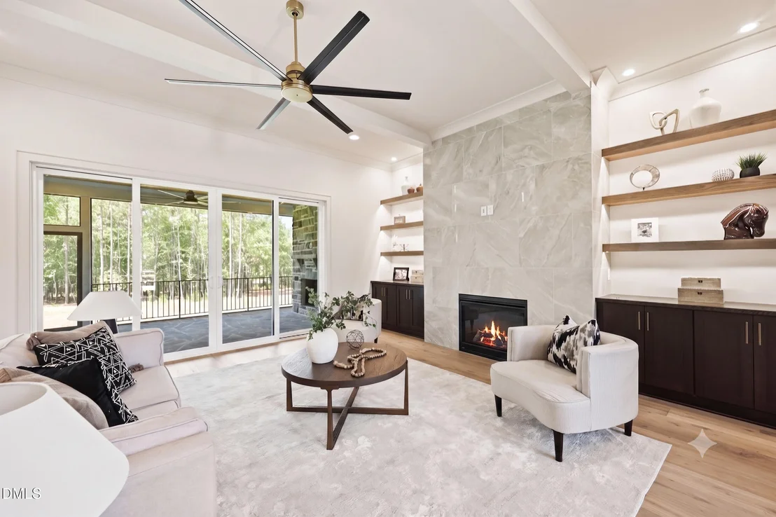 Photo of 35 Chestnut Oak Drive