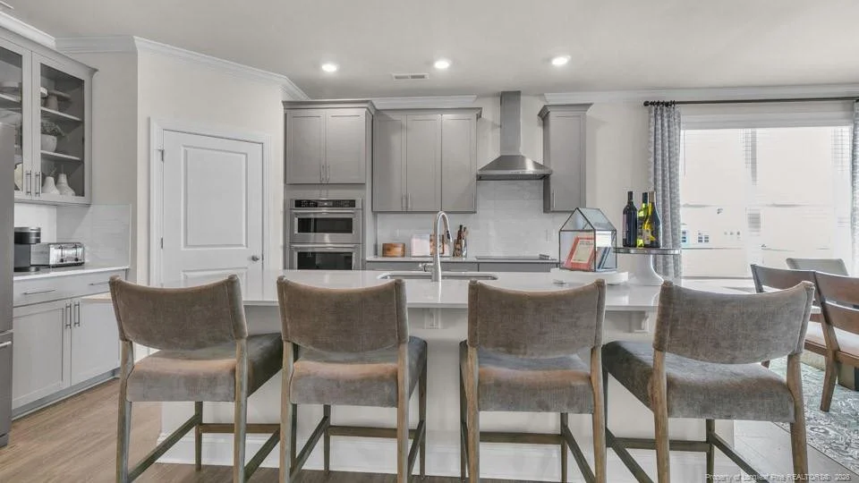 Photo of 1025 Martin Farms Boulevard