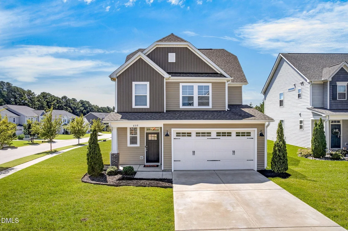 Photo of 609 Crestdale Drive