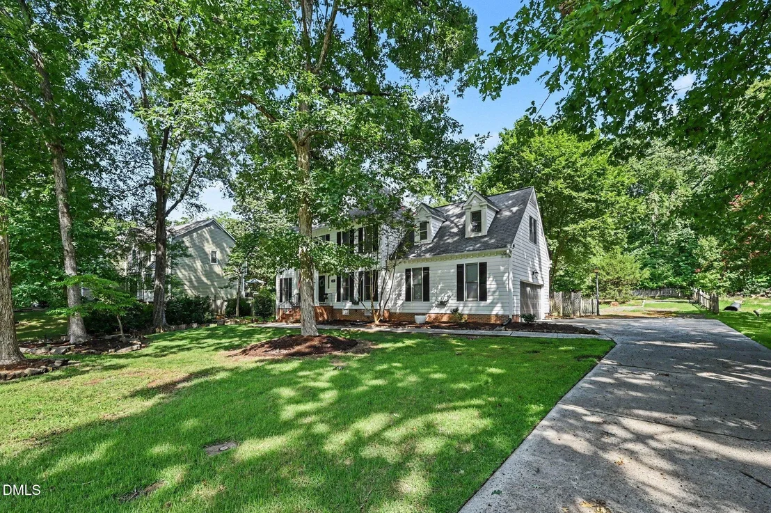 Photo of 611 Flagstone Way