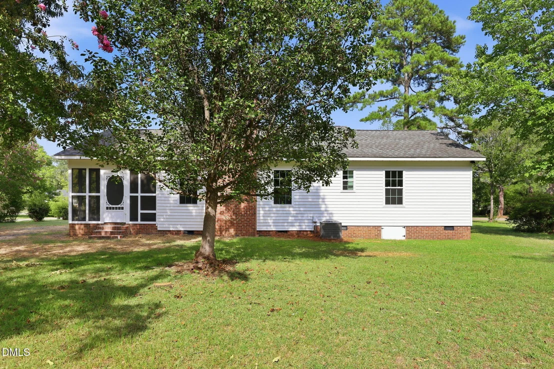 Photo of 305 1st Street