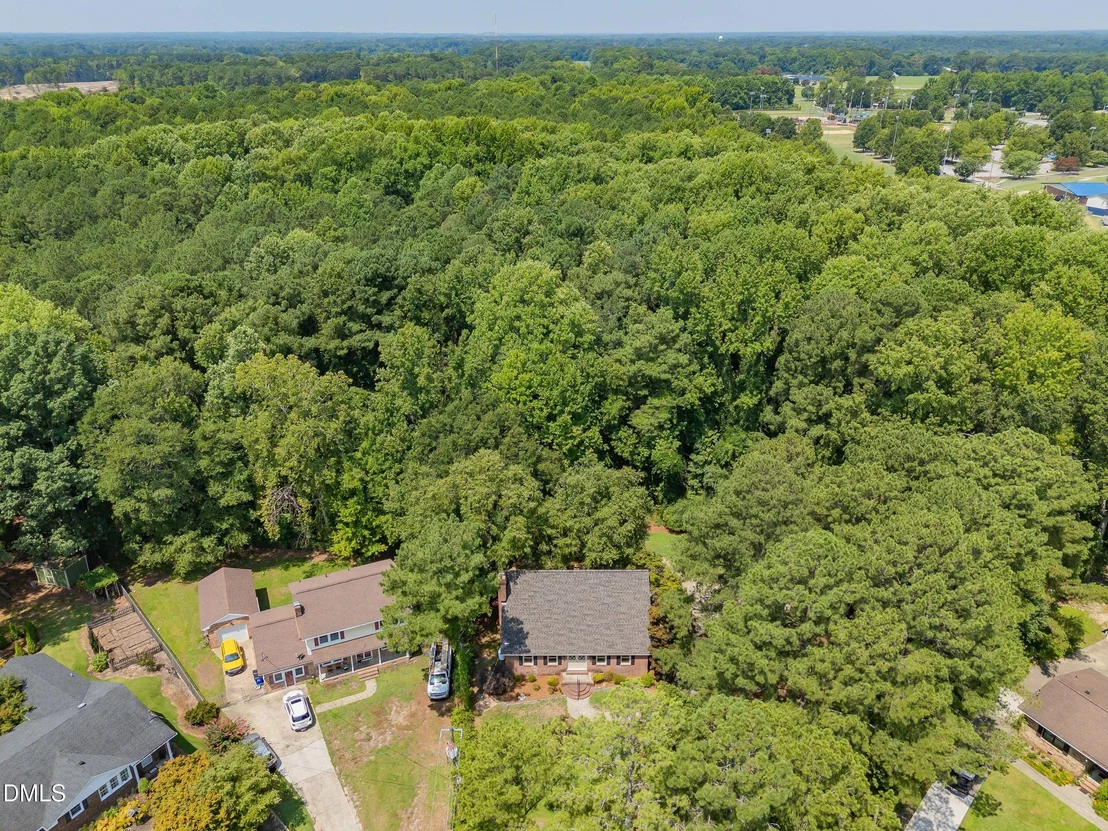 Photo of 66 White Oak Drive