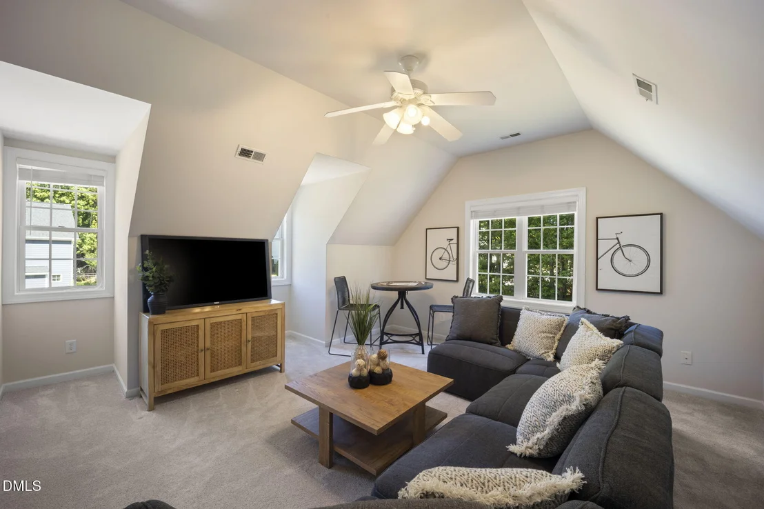 Photo of 809 Town Side Drive