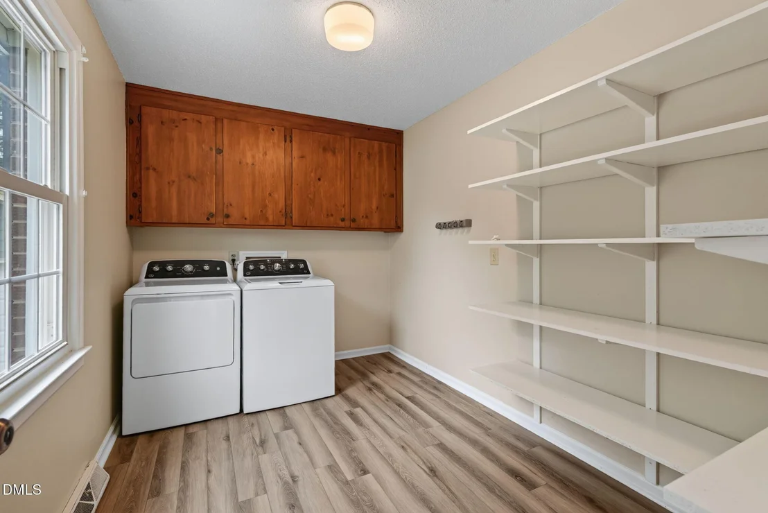 Photo of 63 White Oak Drive