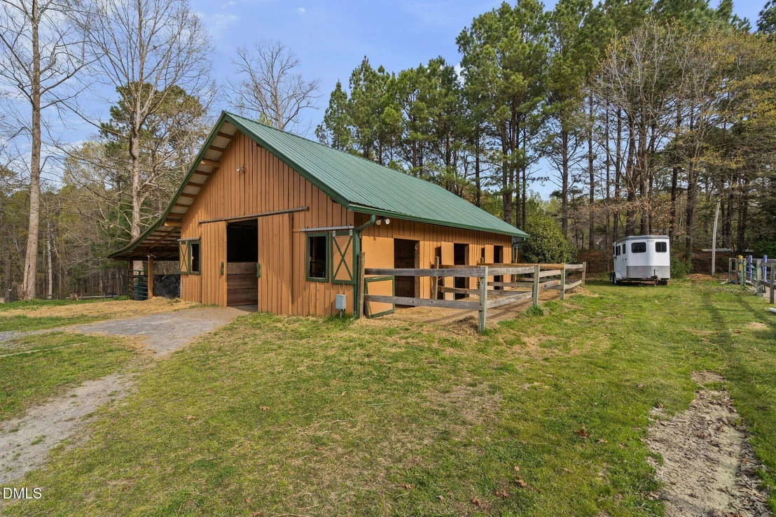 Photo of 8908 Weaver Crossing Road