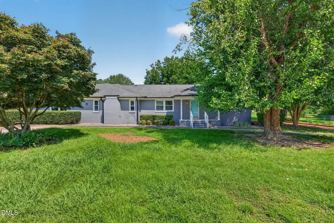 Photo of 6145 Front Street