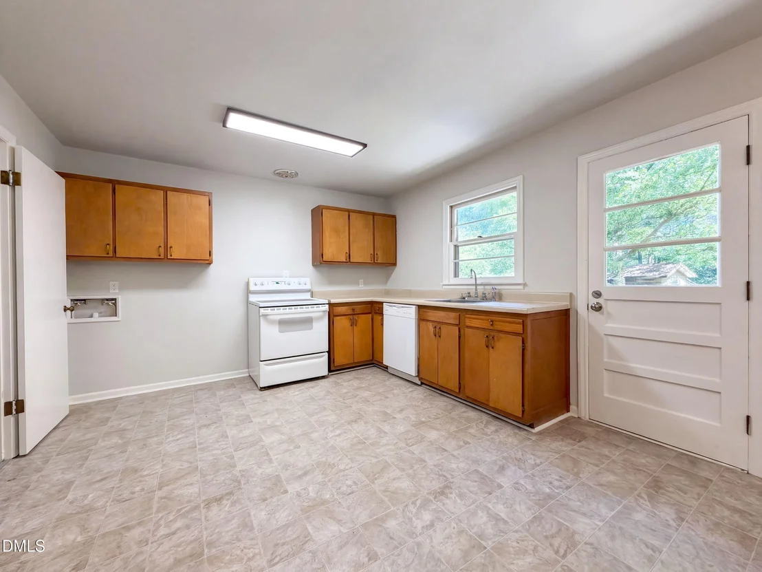 Photo of 3811 Woodside Road