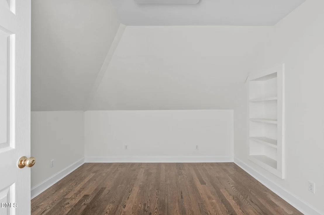 Photo of 206 Johnstone Court