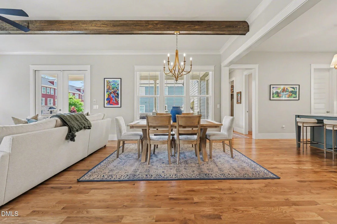 Photo of 501 Whitehall Circle