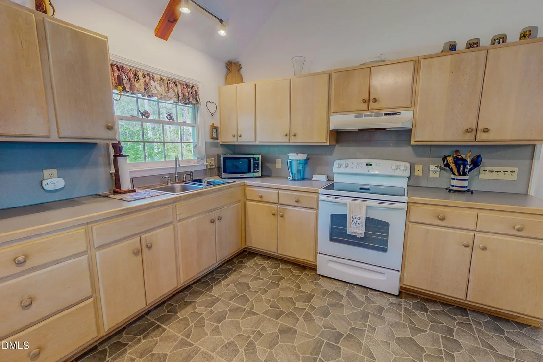 Photo of 85 Forest Shore Drive