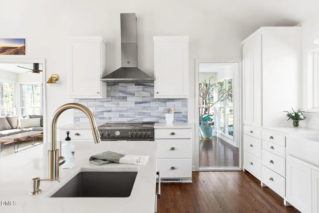 Photo of 353 Tenney Circle