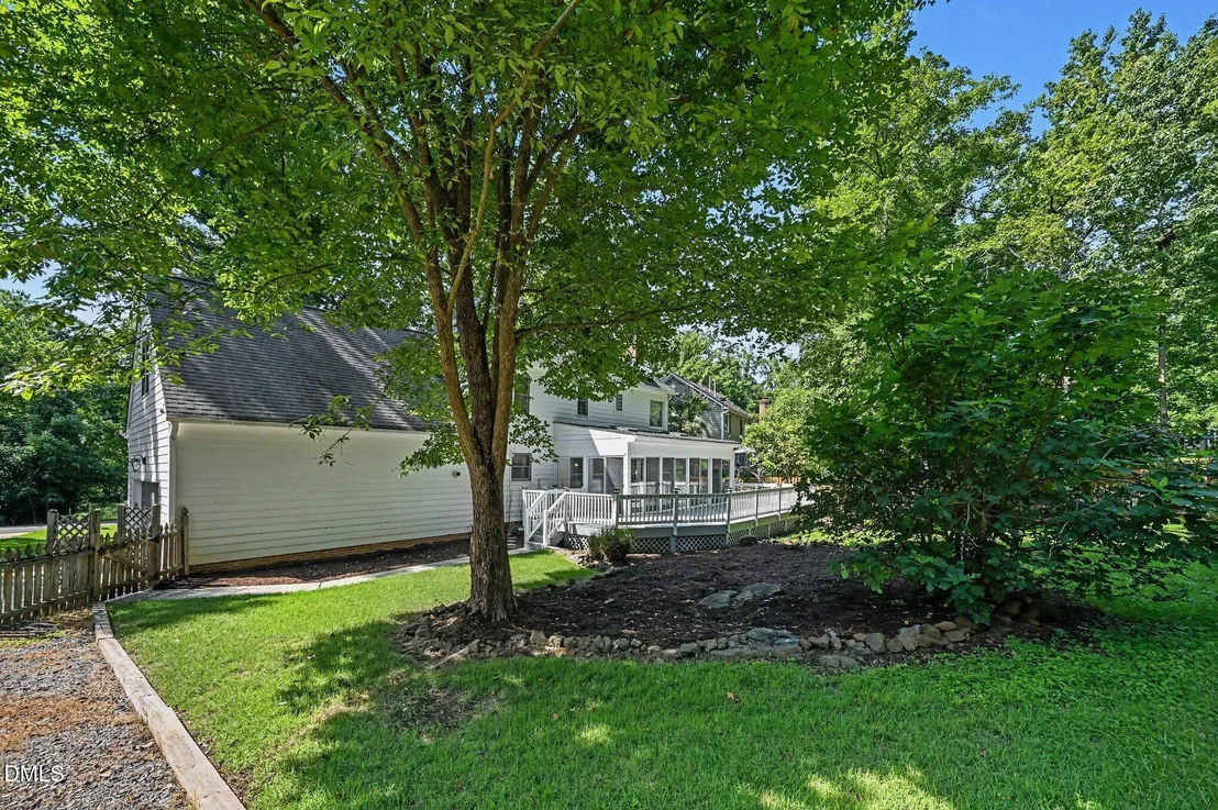 Photo of 611 Flagstone Way