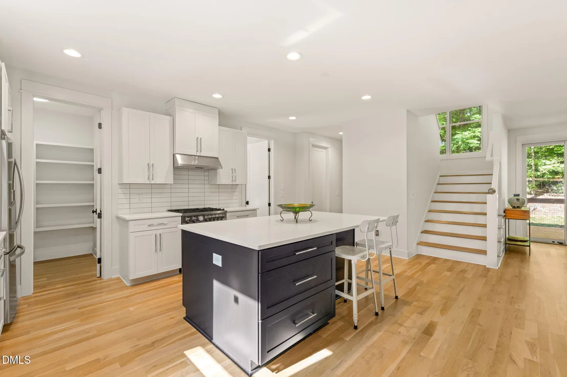 Photo of 565 Erwin Road
