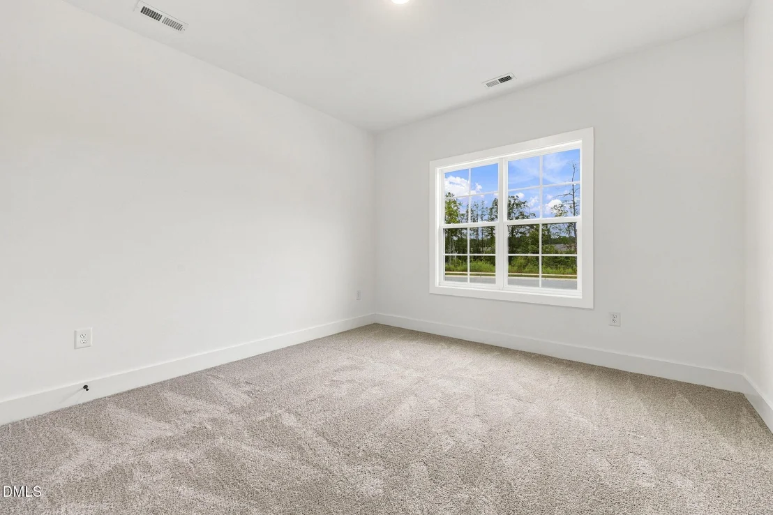 Photo of 135 Grinnell Loop
