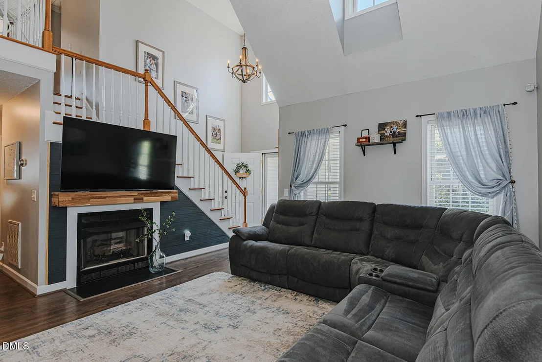 Photo of 611 Pebble Drive
