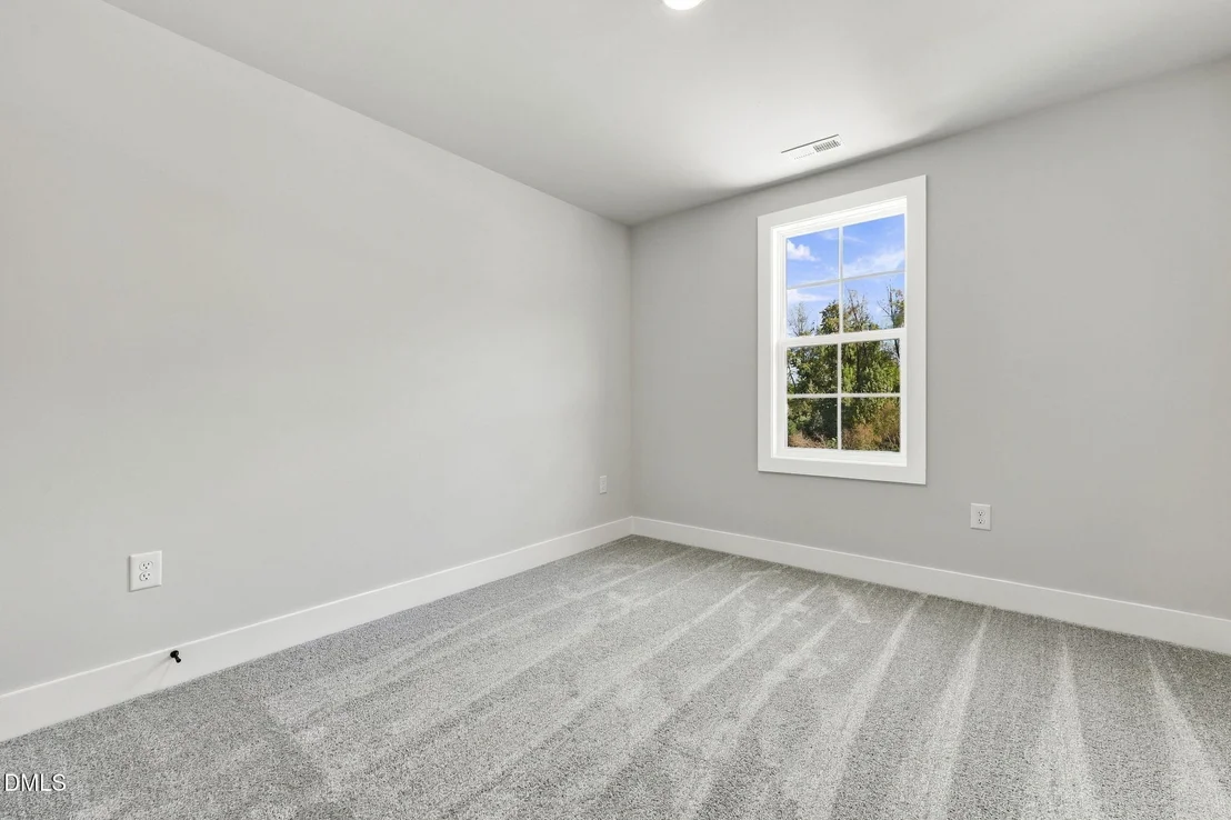 Photo of 127 Grinnell Loop