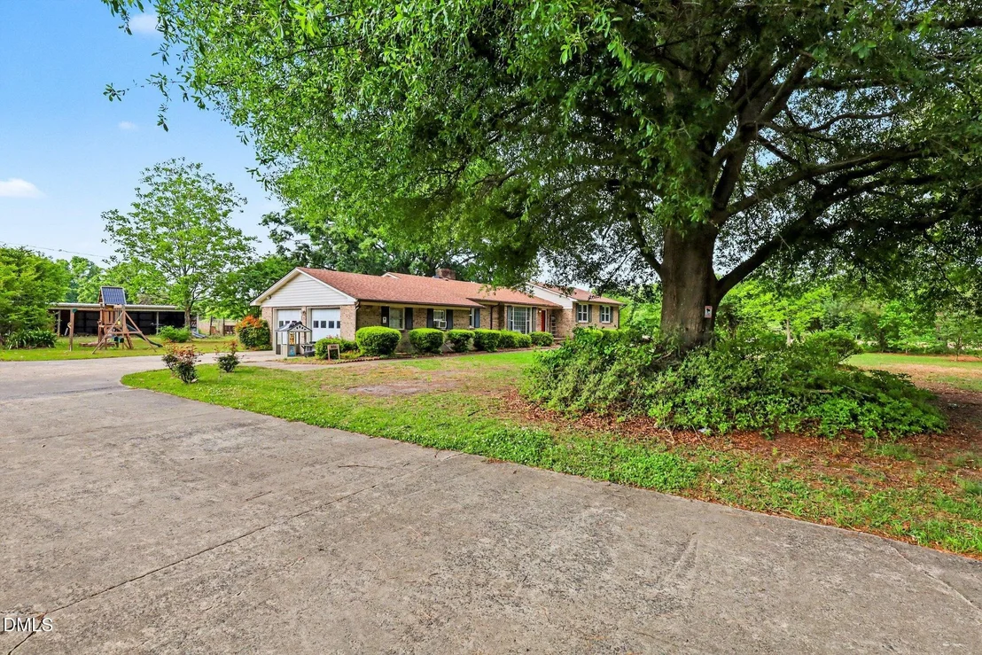 Photo of 875 Wynn Road