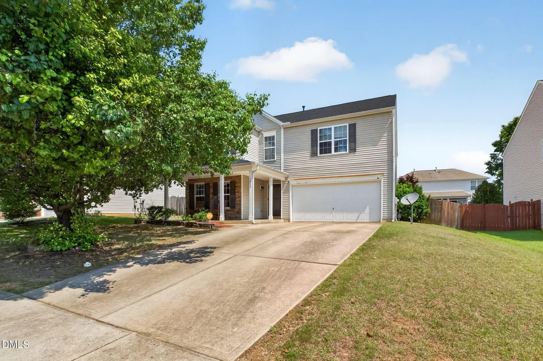 Photo of 1012 Breeze Lane