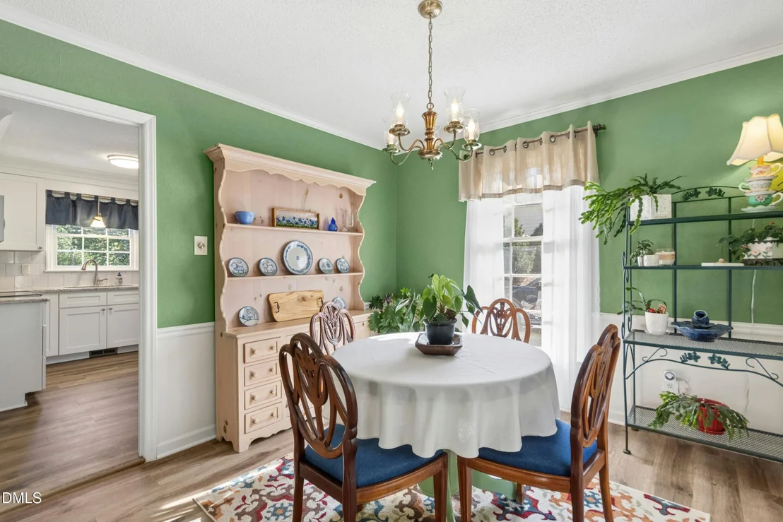 Photo of 1309 Swallow Drive