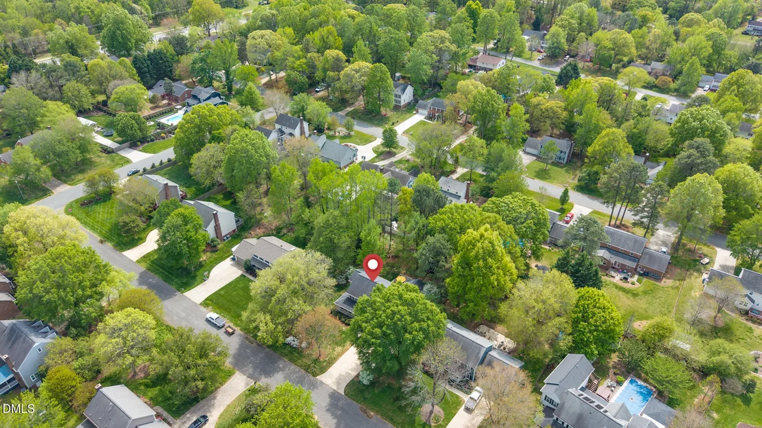 Photo of 207 Windrift Drive