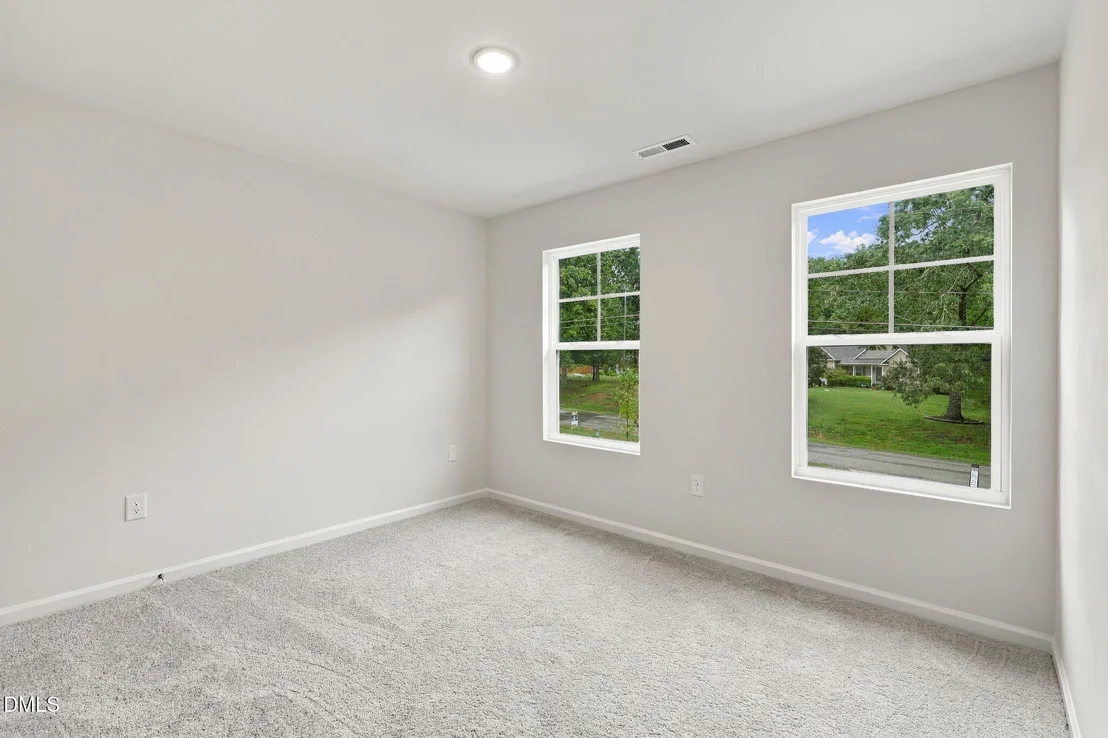 Photo of 709 Crestview Drive