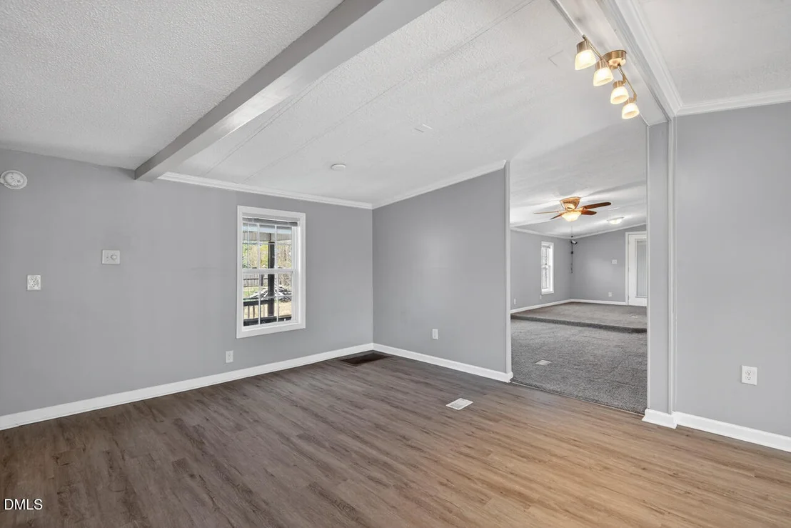 Photo of 1622 Lancaster Road