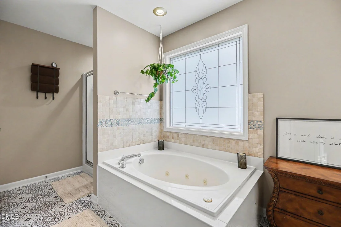 Photo of 101 Maple Street