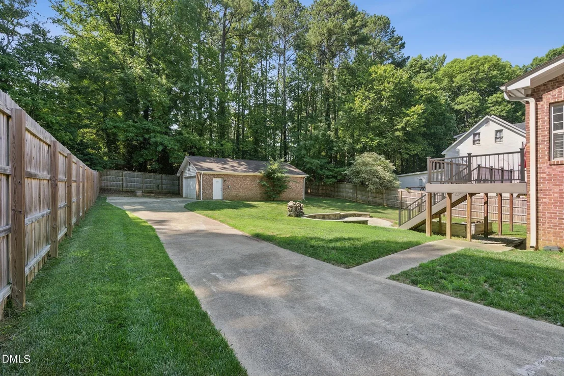 Photo of 2103 W Marilyn Circle