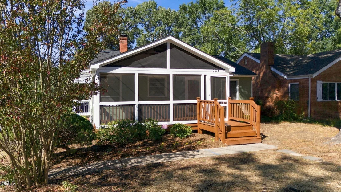 Photo of 2514 Chapel Hill Road