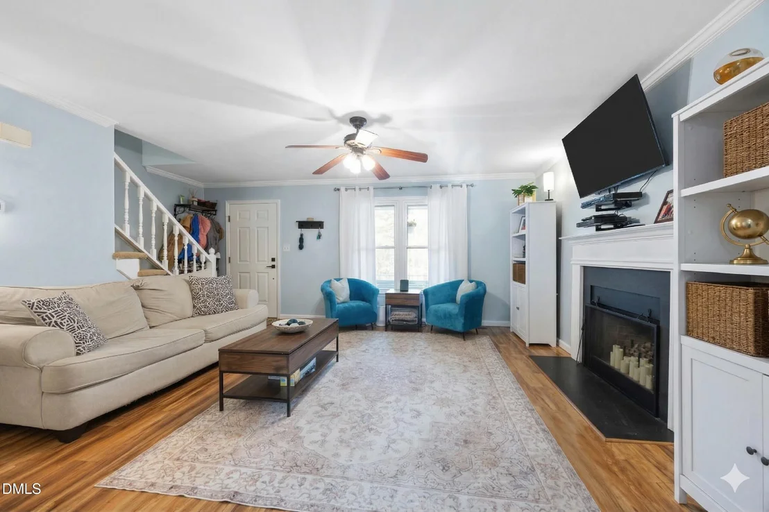 Photo of 212 Esquire Lane