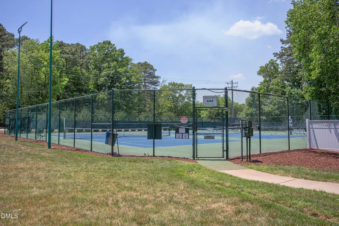 Photo of 2912 Hawtree Drive