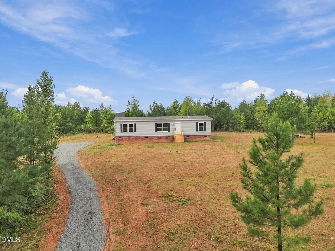 Photo of 8019 Cornwall Road