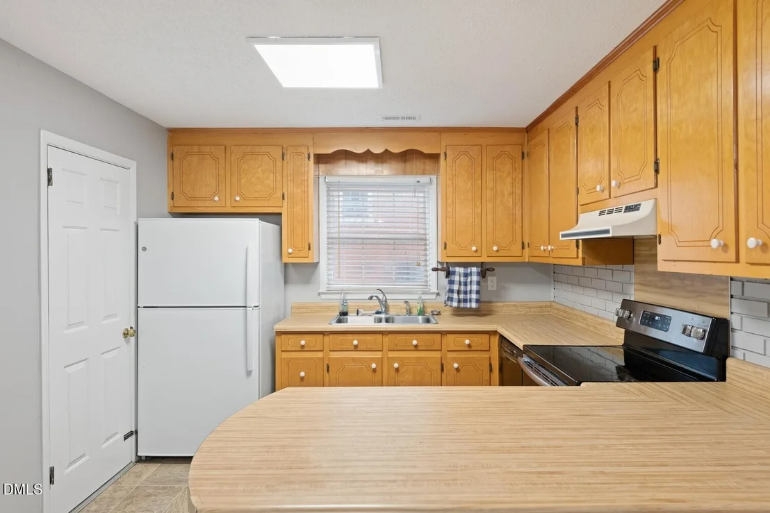 Photo of 731 Oakgrove Drive