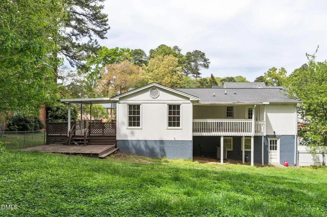 Photo of 412 Pinecroft Drive