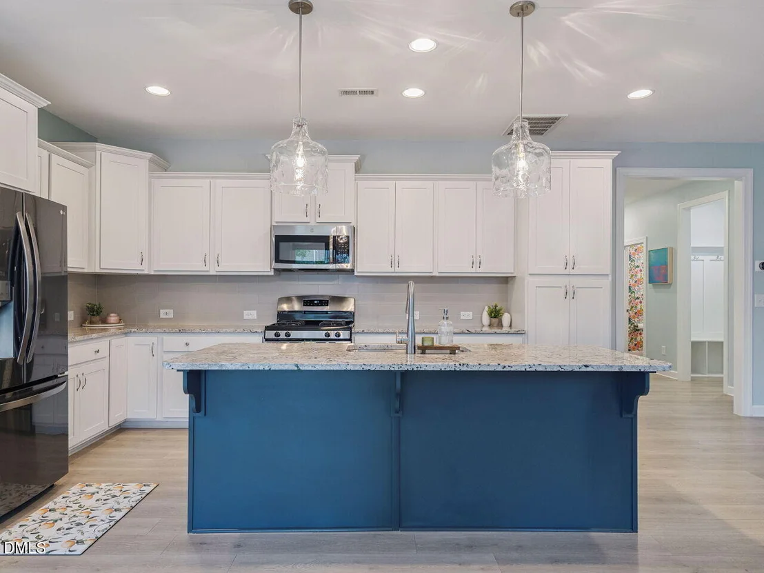 Photo of 637 Future Islands Way