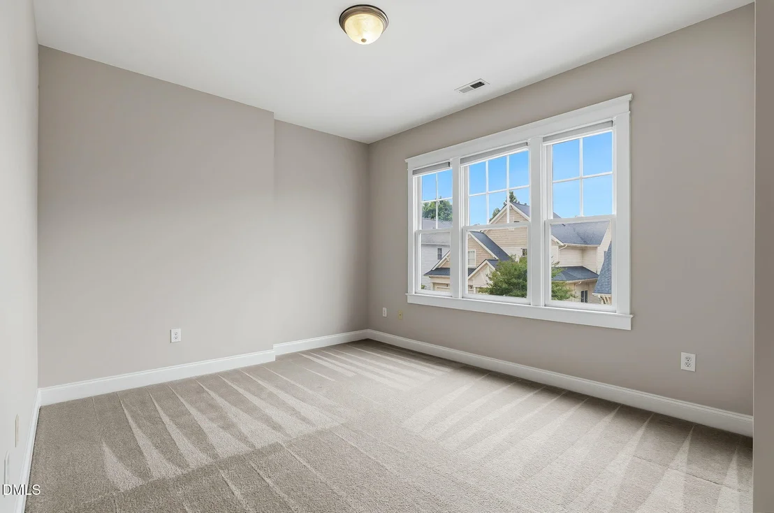 Photo of 112 Bridgegate Drive