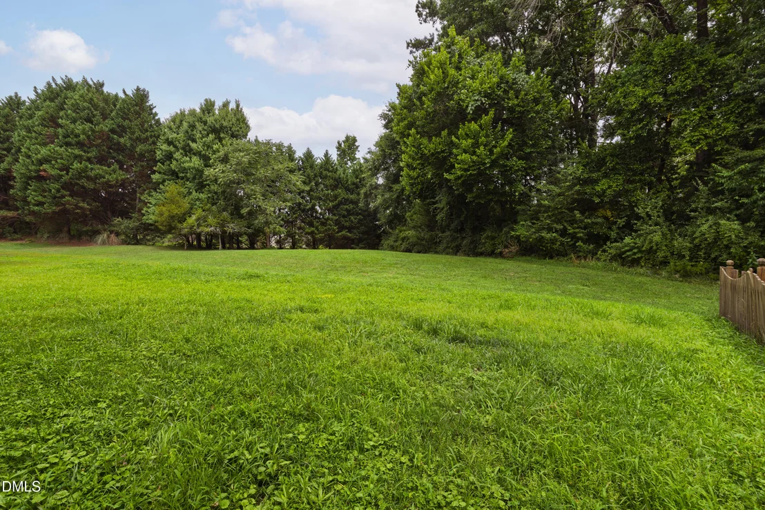 Photo of 118 N Fields Circle