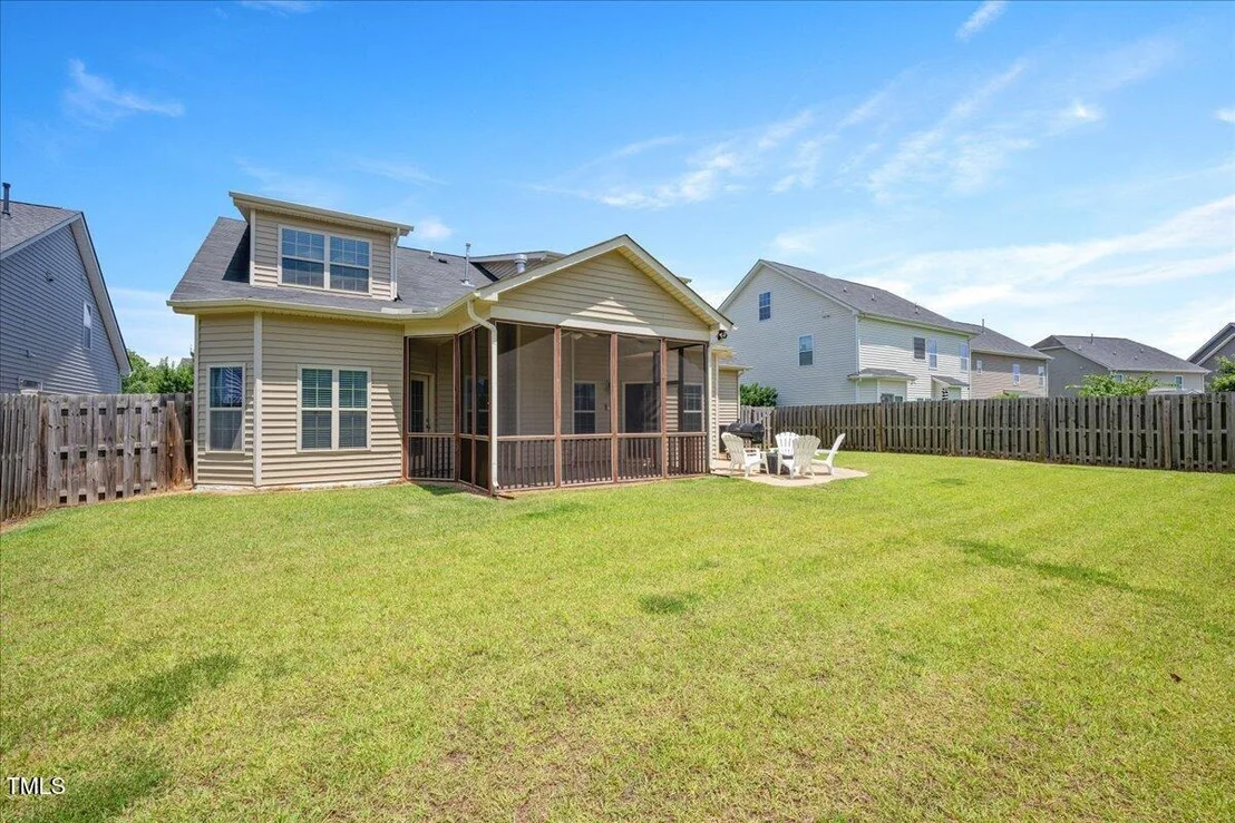 Photo of 610 Silk Tree