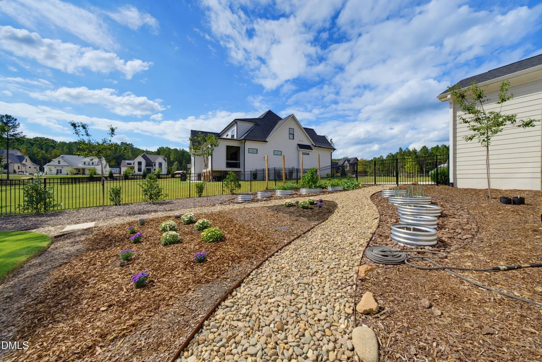 Photo of 40 Spanish Oak Drive
