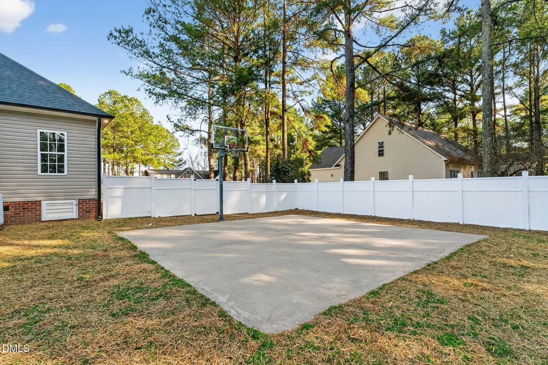 Photo of 201 Eagle Crest Lane