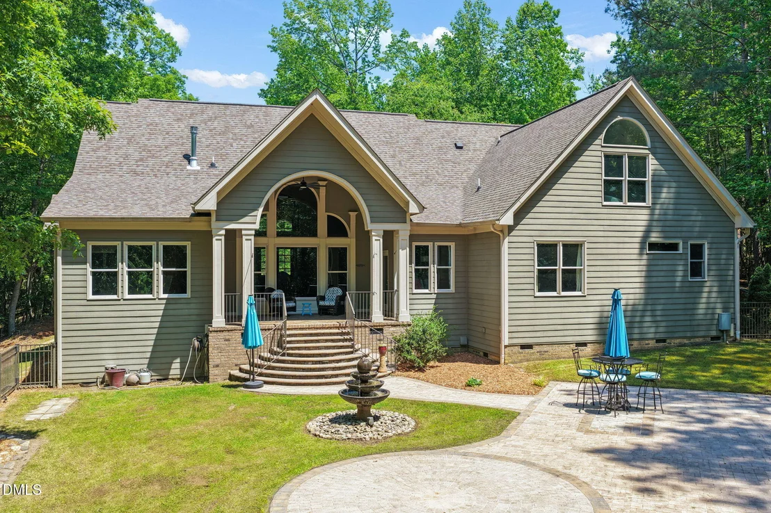 Photo of 2031 Silverleaf Drive