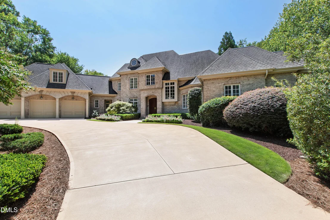 Photo of 113 Richelieu Drive