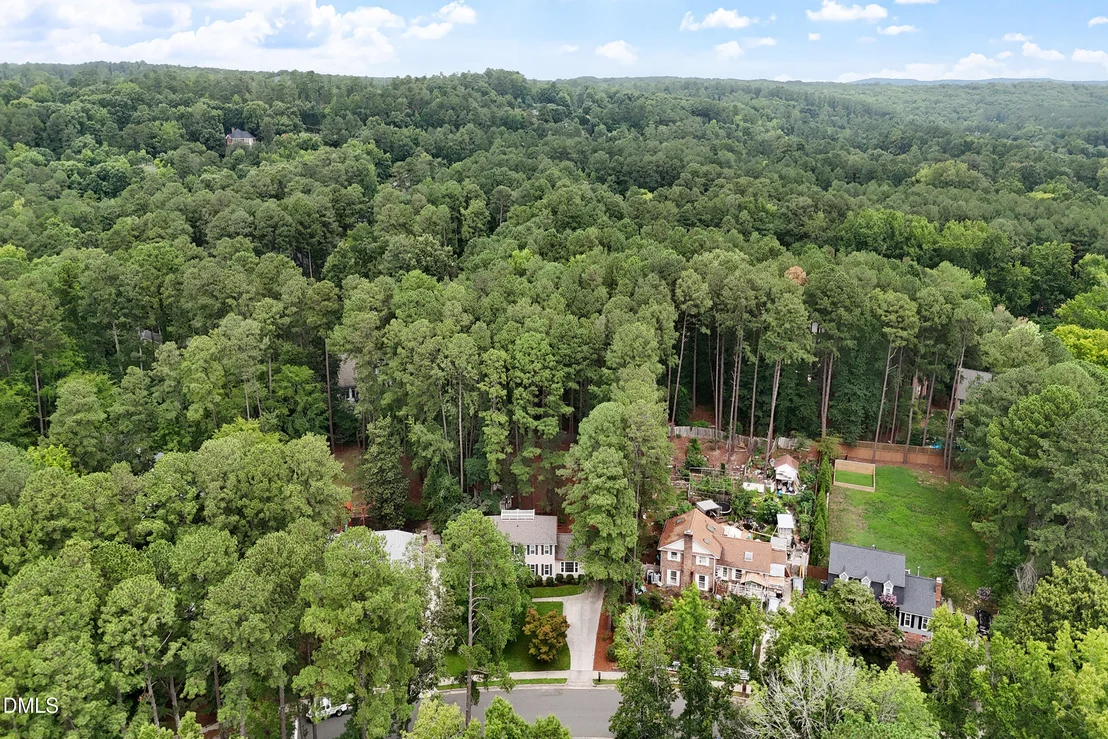Photo of 2435 Sedgefield Drive