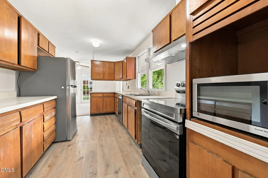 Photo of 404 Longleaf Drive