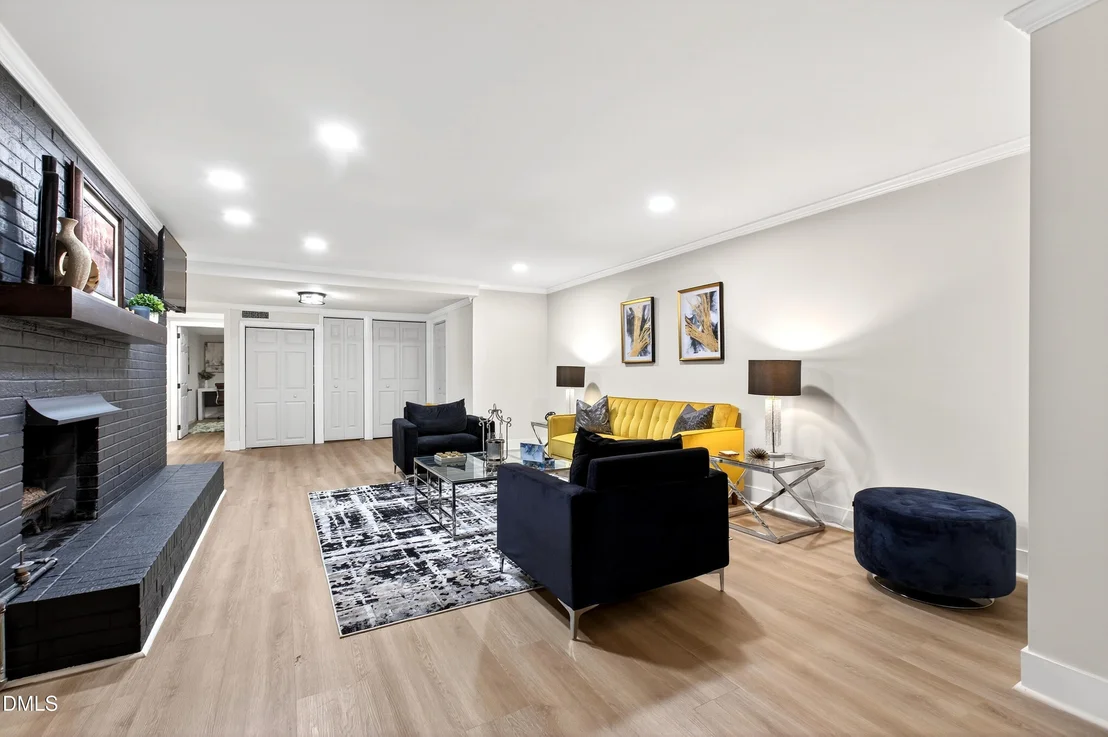 Photo of 800 Camden Avenue